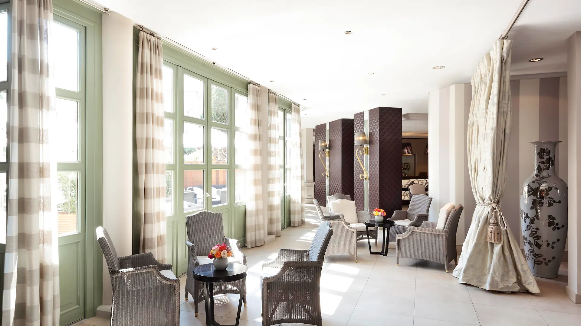 Grand Hotel Roi Rene Aix - Mgallery Collection Αιξ-αν-Προβάνς 4*,  Γαλλία